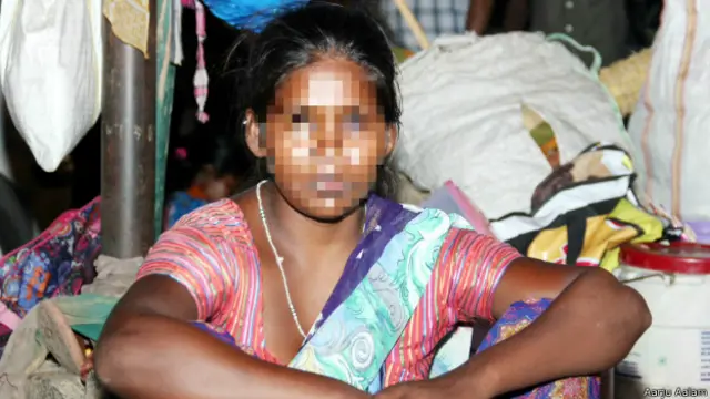 नशे की शिकार महिला