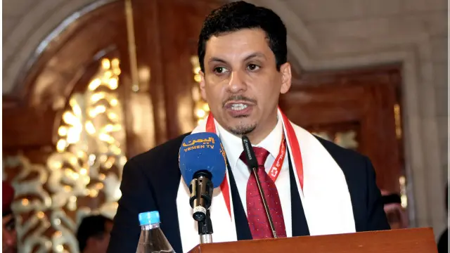 احمد عواد تېر کال لومړي وزارت ته هم نوماند و خو د مخالفتونو له امله له خپلې نوماندۍ لاس په سر شو