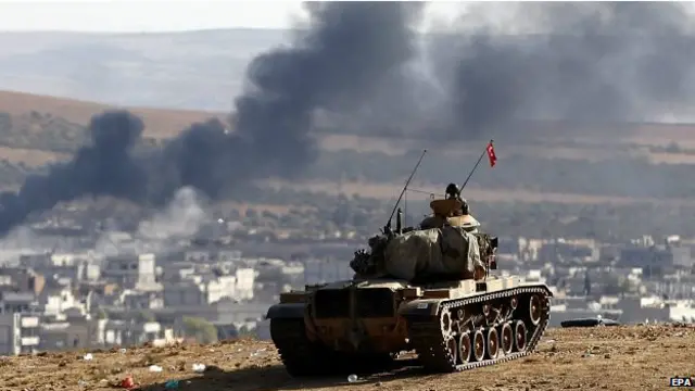 ترکیه تانکهای خود را در مرز سوریه و نزدیکی کوبانی مستقر کرده است