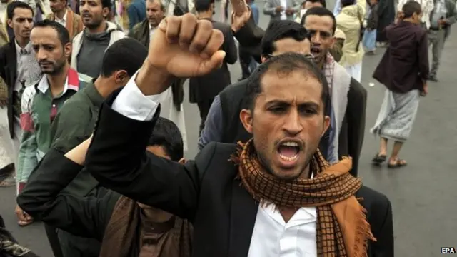 حوثیانو پر ولسمشر هادي د استعفا وړاندې کولو غږ کړی