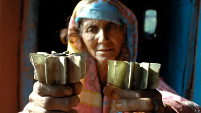 ورکنگ باؤنڈری اور لائن آف کنٹرول پر فائرنگ اور گولہ باری کا سلسلہ جاری ہے جس میں ابھی تک 19 افراد ہلاک ہو چکے ہیں