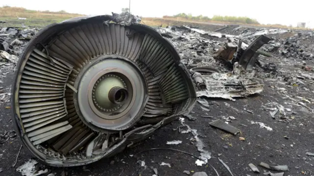 El Boeing 777 se desintegró en pleno vuelo.