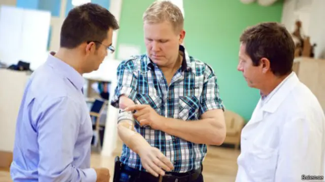 فريق البحث استطاع خلال الدراسة إرسال أنماط مختلفة من التحفيز الإلكتروني للأعصاب باستخدام الكمبيوتر