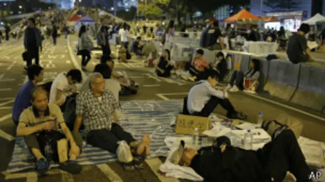 ဆန္ဒပြသူ ဦးရေ ခုရက်ပိုင်းမှာ လျော့နည်းလာ