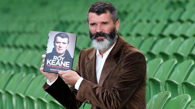 Ia menuduh Alex Ferguson "kekanak-kanakan" karena mengecam para mantan pemainnya.