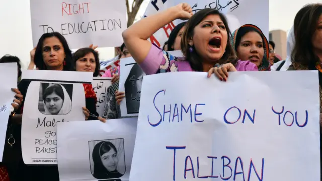 ملالہ یوسفزئی پر حملے کے بعد پاکستان میں طالبان کے خلاف نفرت کی لہر اٹھی اور ملک کونے کونے میں طالبان کے خلاف مظاہرے ہوئے۔ 