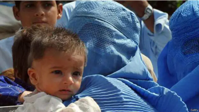 لاریون کوونکو د سیمې مرکزي سړک د هر ډول تګ راتګ لپاره وتاړه