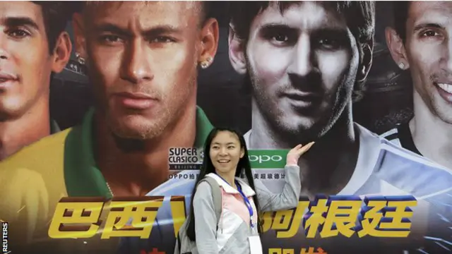 巴西和阿根廷的足球友谊赛在北京举行。很多著名的球星都将参赛。