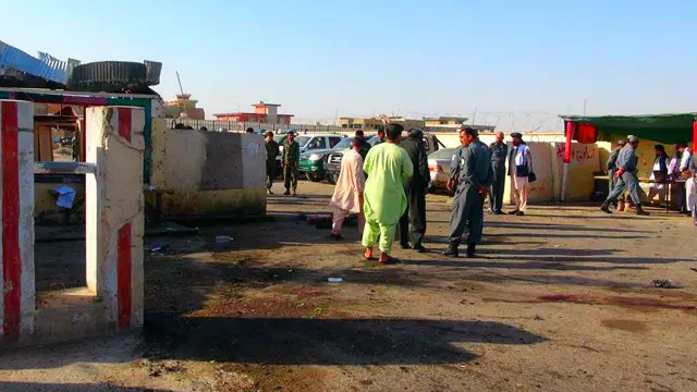 چارواکي وايي بريدګرو د امنيتي ځواکونو په يونيفورم کې د ګزمې په پلمه پر دغو پوستو بريد کړی دی