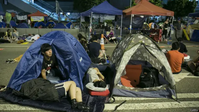 Manifestantes acampan en Hong Kong.