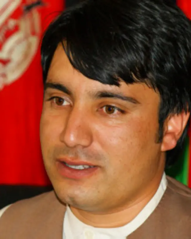 عمر ځواک د لسو پولیسو د ټپي کېدو خبر تاییدوي، خو د پولیسو د وژل کېدو خبر نه مني