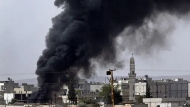 حملات نیروهای گروه دولت اسلامی برای کنترل شهر کوبانی ادامه دارد