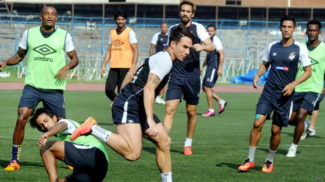 ہر ٹیم میں ایک مارکی کھلاڑی ہوگا جو اس ٹیم کا چہرہ ہوگا