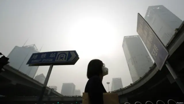 上述大部地区能见度低于1000米，部分地区能见度不足200米。