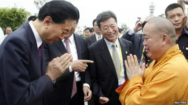 जपानी प्रधानमंत्री के साथ शी