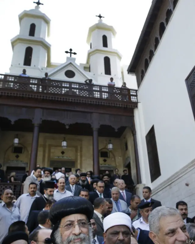 الكنيسة المعلقة