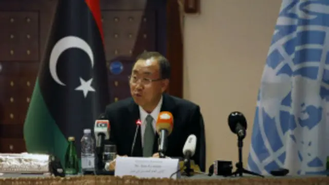 Xoghayaha guud ee Qaramada Midoobay Ban Ki-Moon ayaa kadis ku tagay Libya.