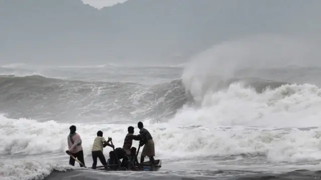 भारत में समुद्री तूफान हुदहुद