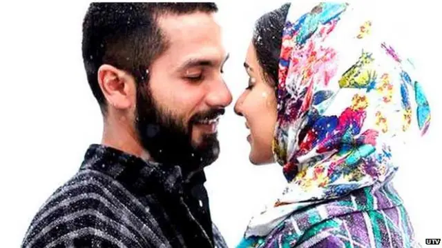 हैदर फ़िल्म का पोस्टर, शाहिद कपूर, श्रद्धा कपूर