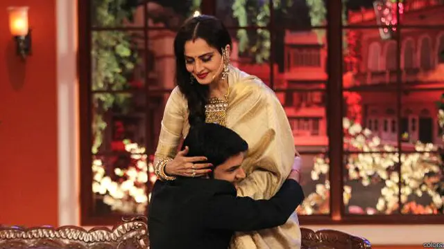 کامیڈی نائٹس میں ریکھا نے اپنی پرانی فلموں کے گیت گائے