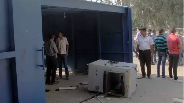 تحطيم بوابات