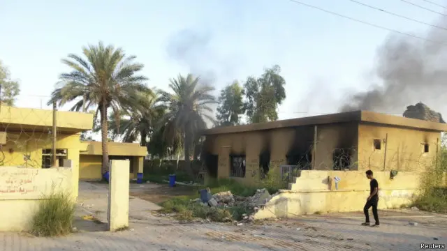 سيطر عناصر تنظيم الدولة على معسكر هيت 