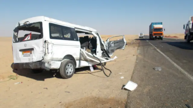 الحادث وقع عند مدخل أدفو بالطريق الصحراوى الغربى الرابط بين الأقصر وأسوان.