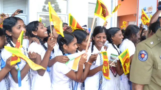 යාපනයට විසි හතර වසරකට පසු දුම්රියක් ළඟාවූ මොහොතේ ලෙළ දුන් ජාතික කොඩි