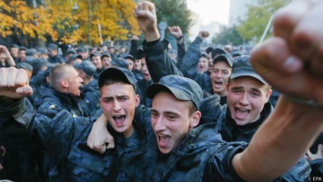 Бойцы Национальной гвардии Украины 