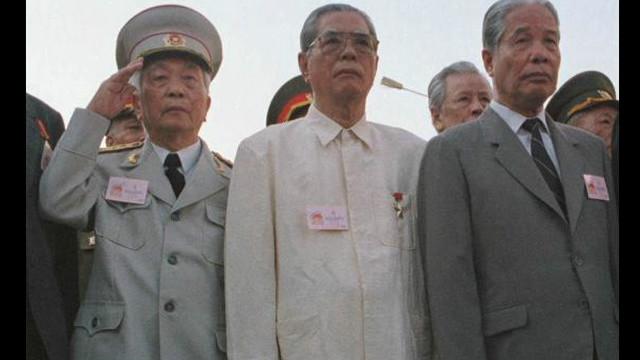 Các ông Võ Nguyên Giáp, Nguyễn Văn Linh và Đỗ Mười
