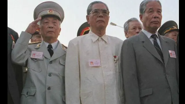 Ban lãnh đạo Việt Nam năm 1990 lo sợ diễn biến Đông Âu làm phe cộng sản than rã