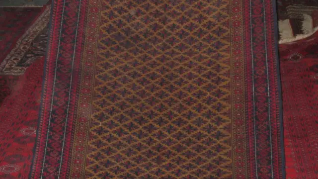 په سیمه کی د غالیو د صادروونکو ټولنې، سره له دې چی سږ کال په لوېدیځو ولایتونو کی د ټولو تولید شویو غالیو کچه نه ده ښودلې خو وایي دوه کاله مخکې شاو خوا ۳۰۰ زره تنه د افغانستان په لوېدیځ کی د غالیو د تولید په ډګرونو کی په کار بوخت وو خو په وینا یې اوس دغه شمېر ۱۵۰ زرو کسانو ته راټیټ شوی دی. 