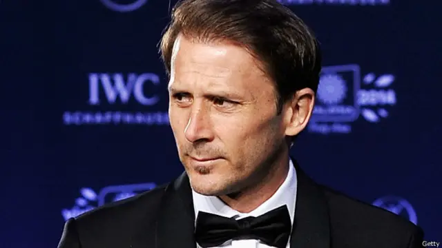 Para Gaizka Mendieta la música le ha dado sensaciones similares a las que vivió cuando era futbolista.