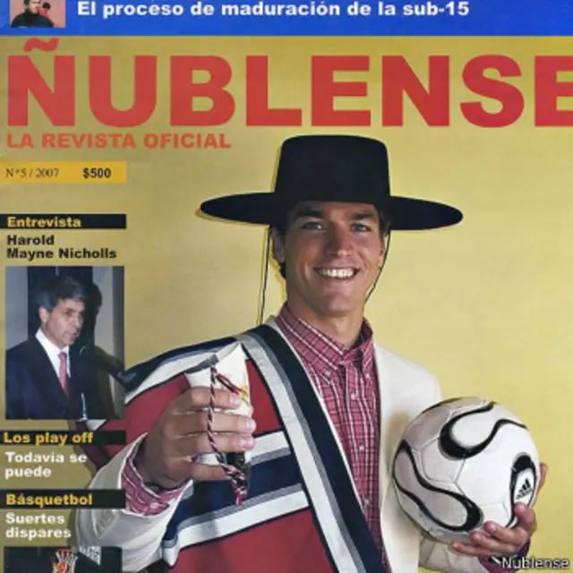 Hilgenbrinck posó para la portada de la revista oficial del club chileno Ñublense, país en el que jugó antes de dedicarse al sacerdocio.