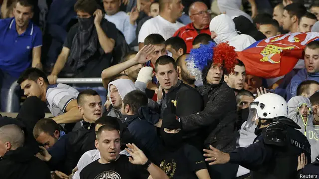Болельщики сборной Сербии