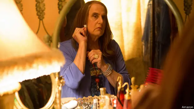 Fotograma de "Transparent"