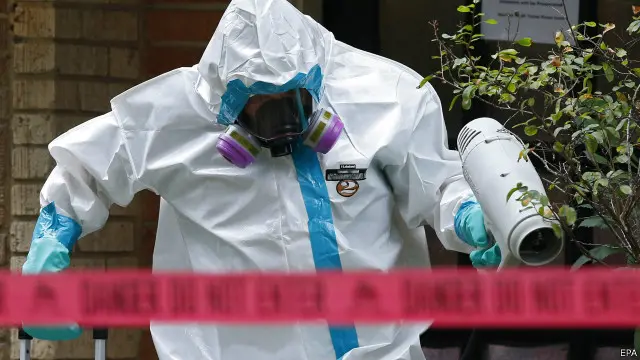 боротьба з Еболою