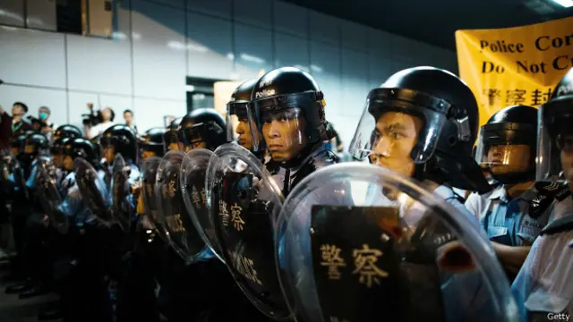 Полиция Гонконга зачищает центр города