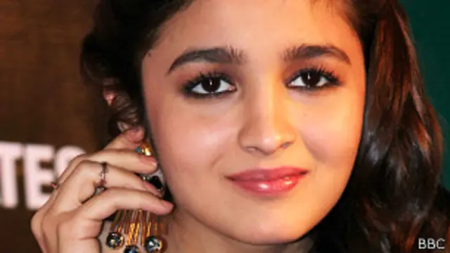 आलिया भट्ट और सिद्धार्थ मल्होत्रा 