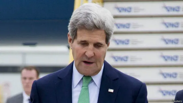 John Kerry a su llegada a Viena