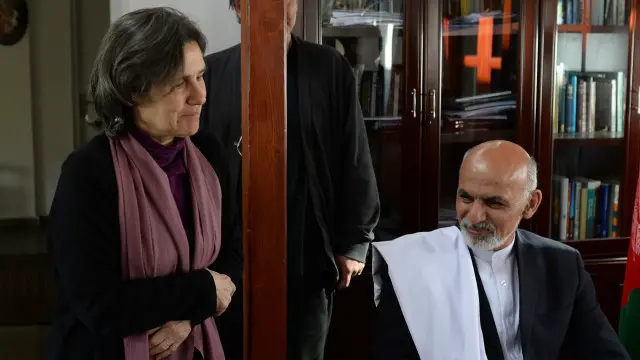 آقای غنی و خانم رولا ۷ هزار جلد کتاب دارند که در کابل و بیروت لبنان نگهداری میشوند