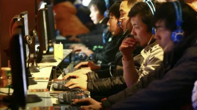 چین میں ویب صارفین شکایت کر رہے ہیں کہ وہ بی بی سی کی انگریزی خبروں کی ویب سائٹ کھول نہیں پا رہے