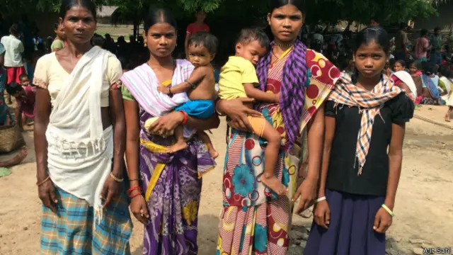 वेट्टी हिड़मे अपने परिवार के साथ, बस्तर, छत्तीसगढ़,