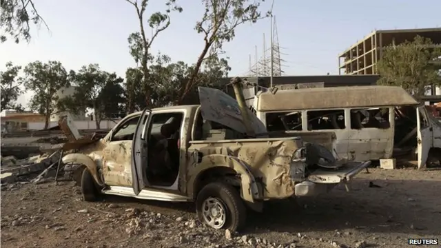 تعاني ليبيا من فوضى سياسية وأمنية، حيث توجد بها حكومتان وبرلمانان.