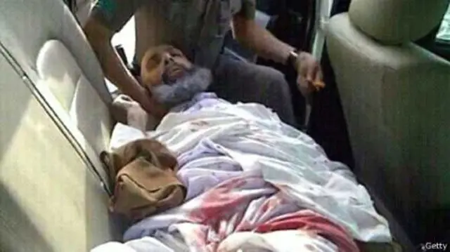 شیخ نمر در سال ۲۰۱۲ دستگیر شد. او پیش از بازداشت با شلیک گلوله نیروهای امنیتی عربستان زخمی شده بود