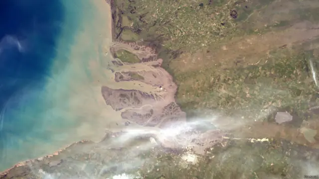 O geofísico alemão Alexander Gert mantém uma coleção impressionante de fotos da Terra tiradas a partir do espaço (NASA/ESA)