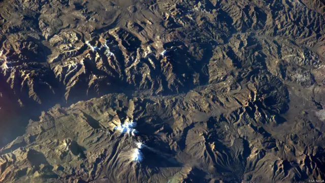 O geofísico alemão Alexander Gert mantém uma coleção impressionante de fotos da Terra tiradas a partir do espaço (NASA/ESA)
