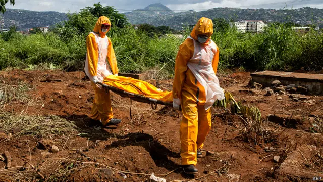 سازمان بهداشت جهانی می‌گوید نزدیک به ۴۵۰۰ نفر از زمان شیوع ابولا جان خود را از دست داده‌اند