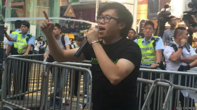 学联常委会主席罗卓尧在旺角