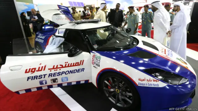 Lotus Evora modificado para funcionar como ambulancia